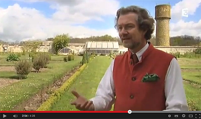 Vu d'ici : le château de la Bourdaisière.