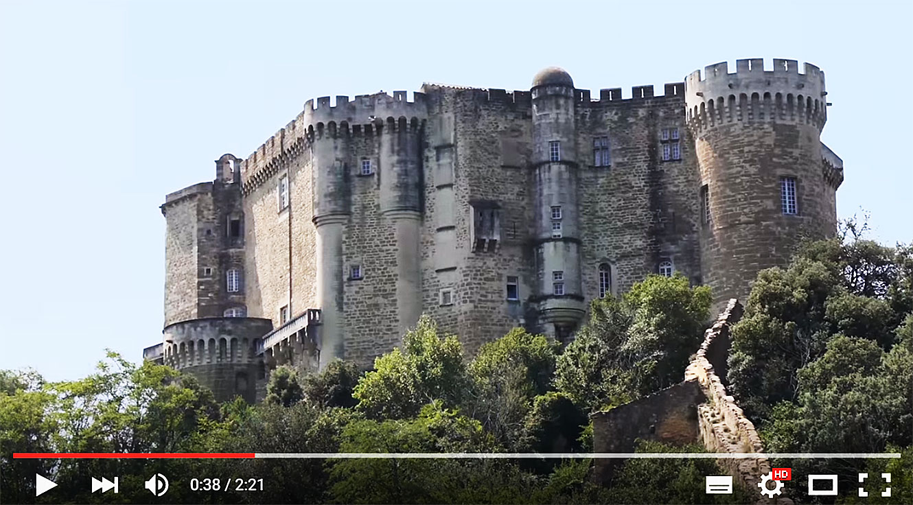 Château de Suze la Rousse.