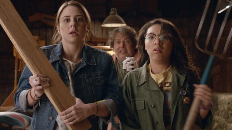 Depuis qu’elle sort avec le bellâtre Skyler, Sara est l’une des filles les plus populaires du lycée. Mais quelque chose en lui a changé depuis la rentrée.