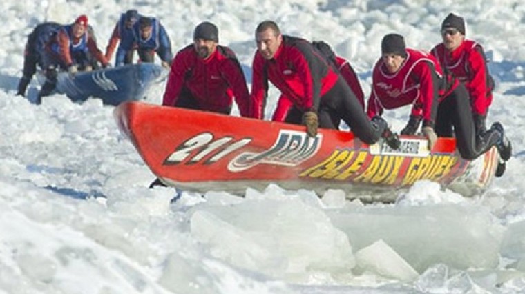 Voyez les athlètes en action sur les glaces du Saint-Laurent.