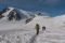 Embarquement immédiat en haute montagne, au programme : crampons, piolets, nuit en refuge et lever de soleil.