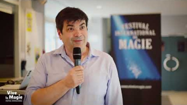 Qui de mieux placé pour parler du festival Vive la Magie que Gérard Souchet lui-même, fondateur dudit festival.
