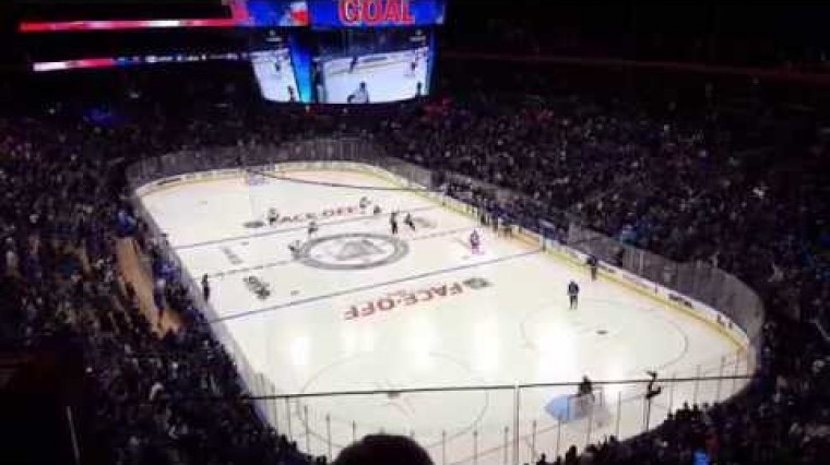 But n ° 5 du match d'ouverture des Rangers de New York 2015-2016.